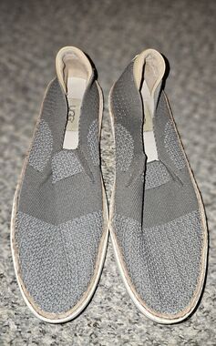 UGG Men Slip-On Knit Loafers — Gray